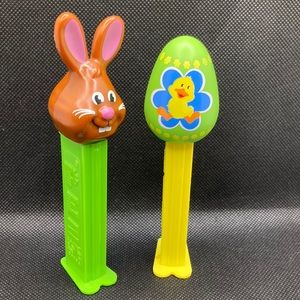 Two Pez Dispensers Bunny #L132130 and Easter Egg #L1526110